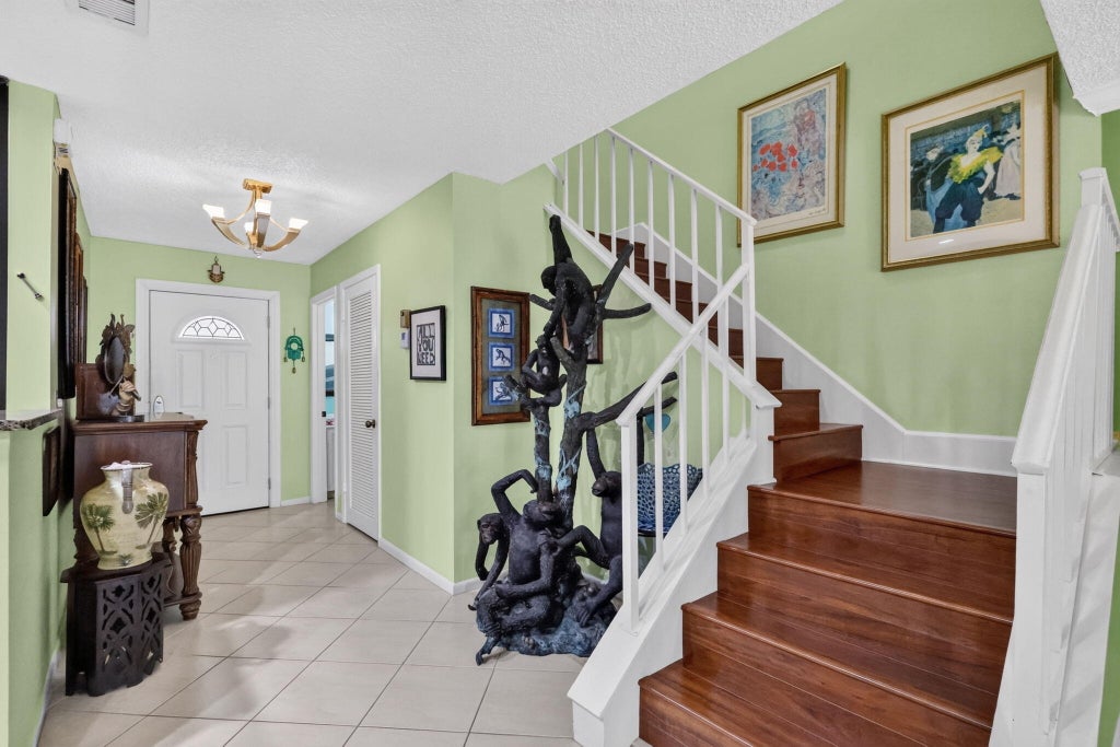 Photo of 43 W STRATFORD Lane W #B, Boynton Beach, FL 33436 (MLS # B26082593)