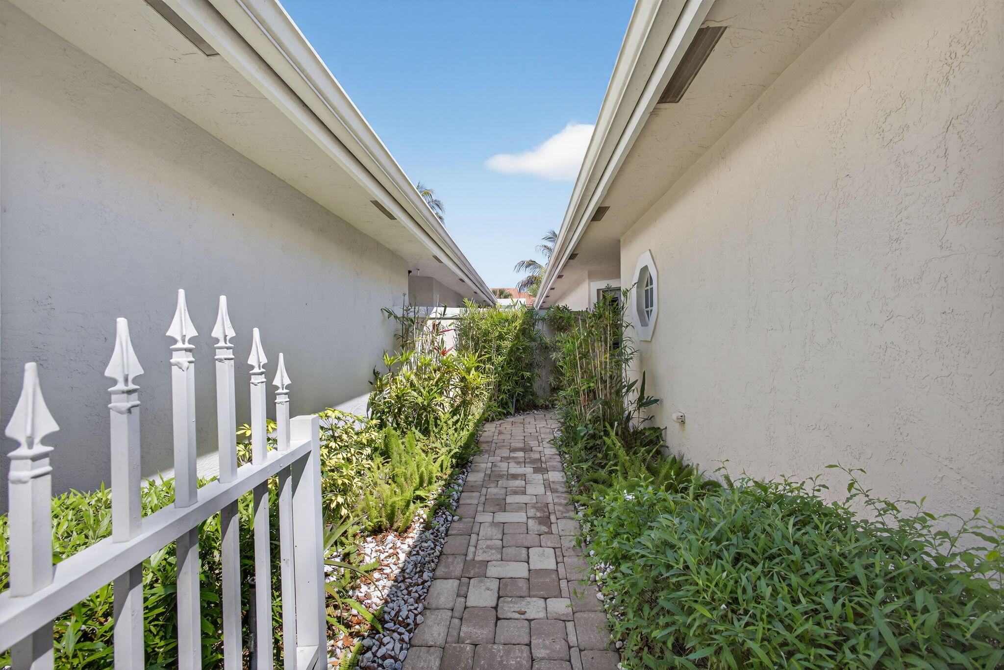 CANTERBURY AT PGA NATIONAL - Residential