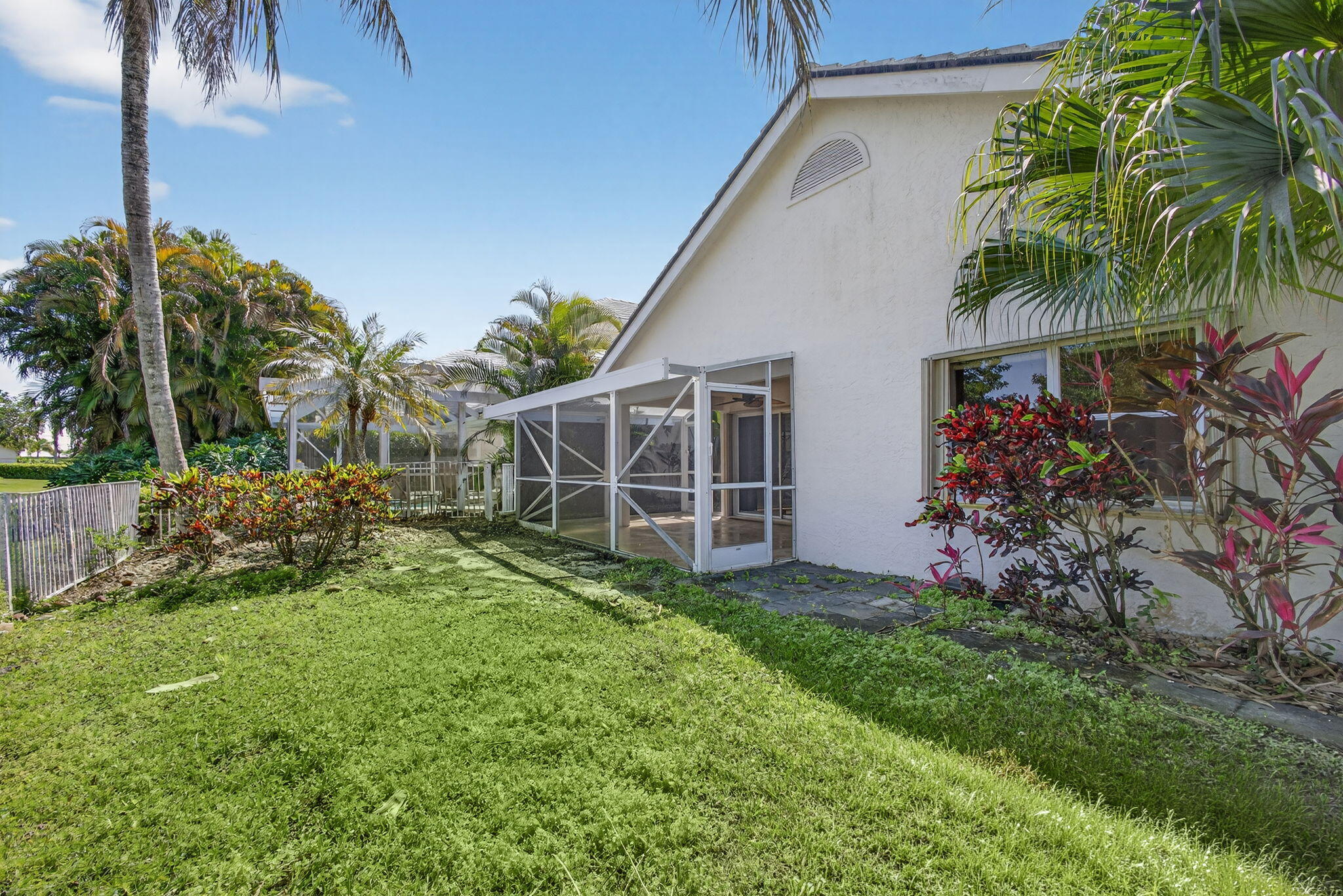 CANTERBURY AT PGA NATIONAL - Residential