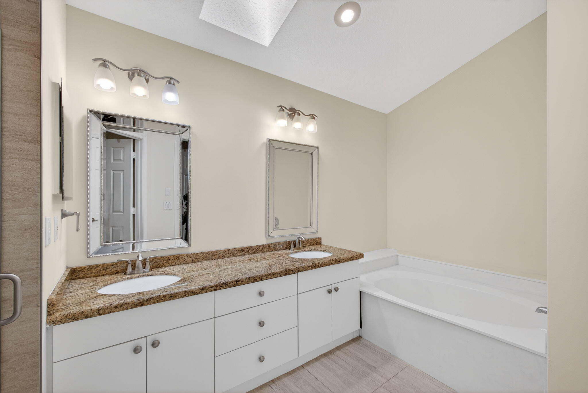 CANTERBURY AT PGA NATIONAL - Residential