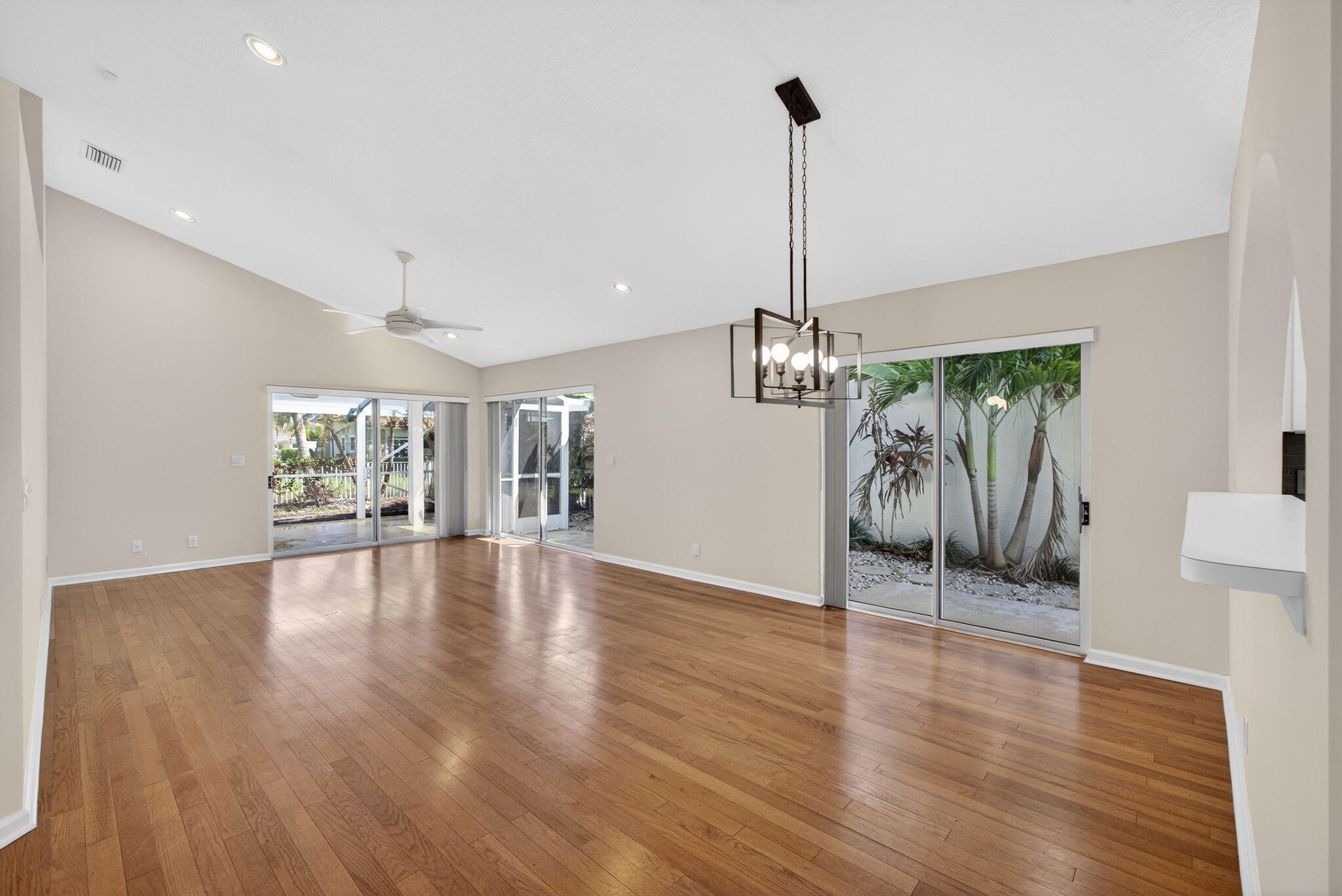 CANTERBURY AT PGA NATIONAL - Residential