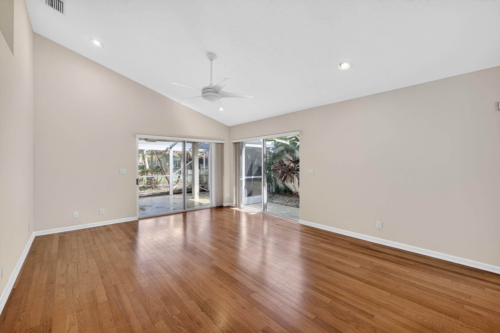 CANTERBURY AT PGA NATIONAL - Residential