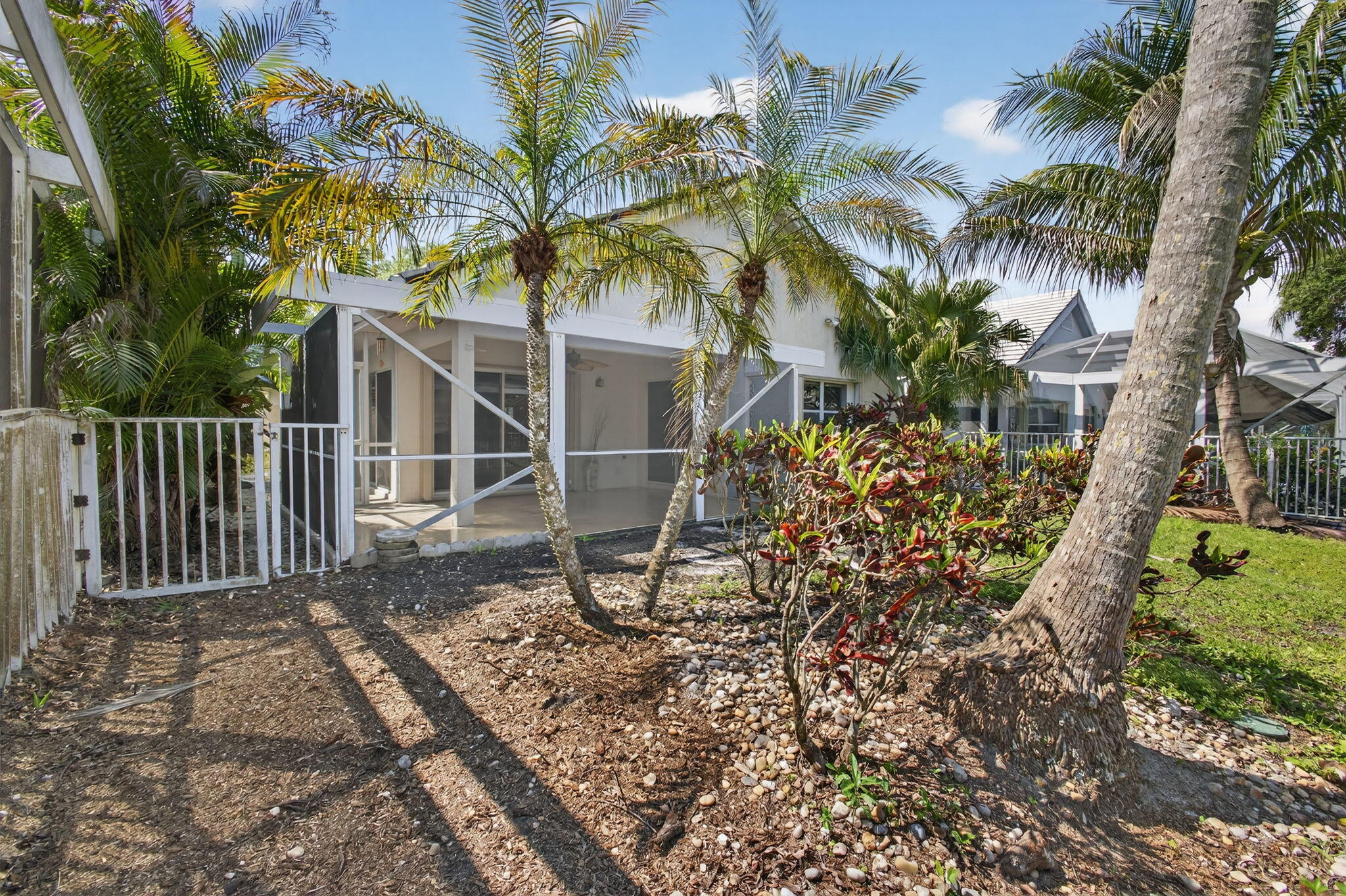 CANTERBURY AT PGA NATIONAL - Residential