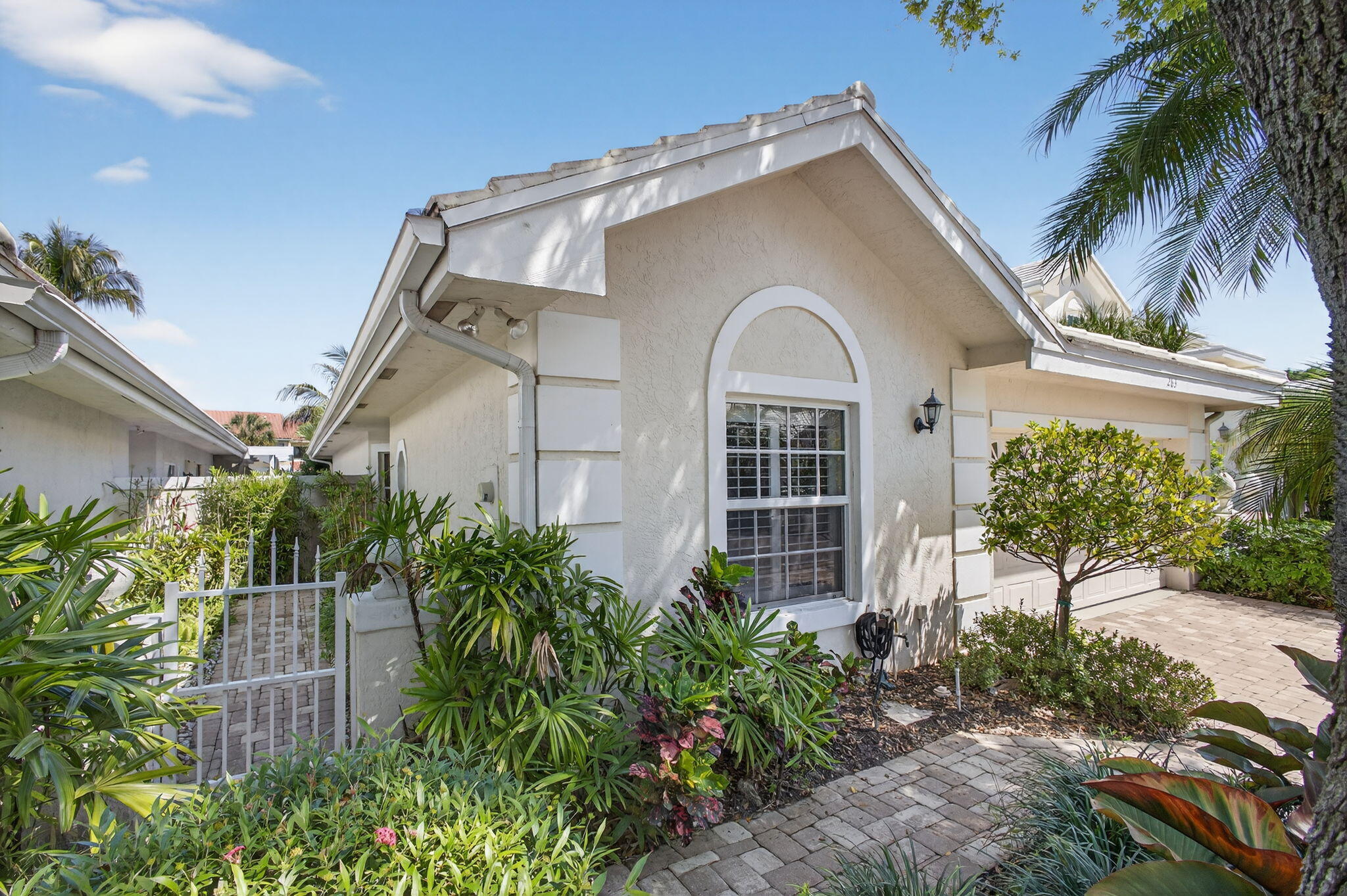 CANTERBURY AT PGA NATIONAL - Residential