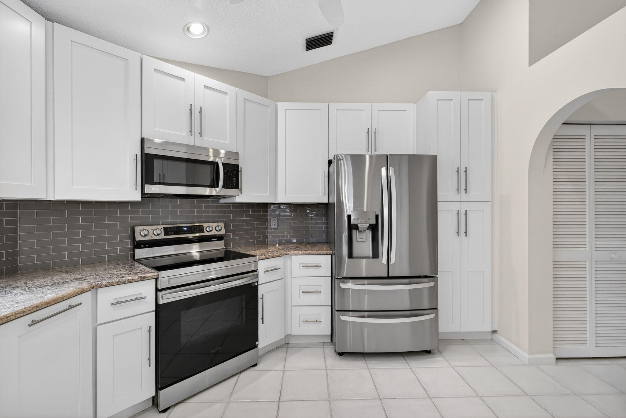 CANTERBURY AT PGA NATIONAL - Residential