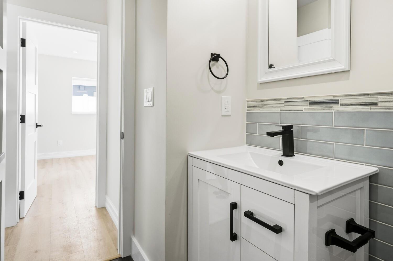 NORTH ANDREWS GARDENS 2ND - Residential Lease