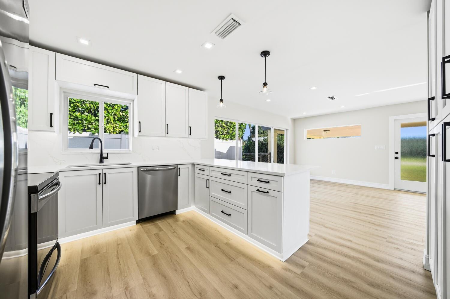 NORTH ANDREWS GARDENS 2ND - Residential Lease