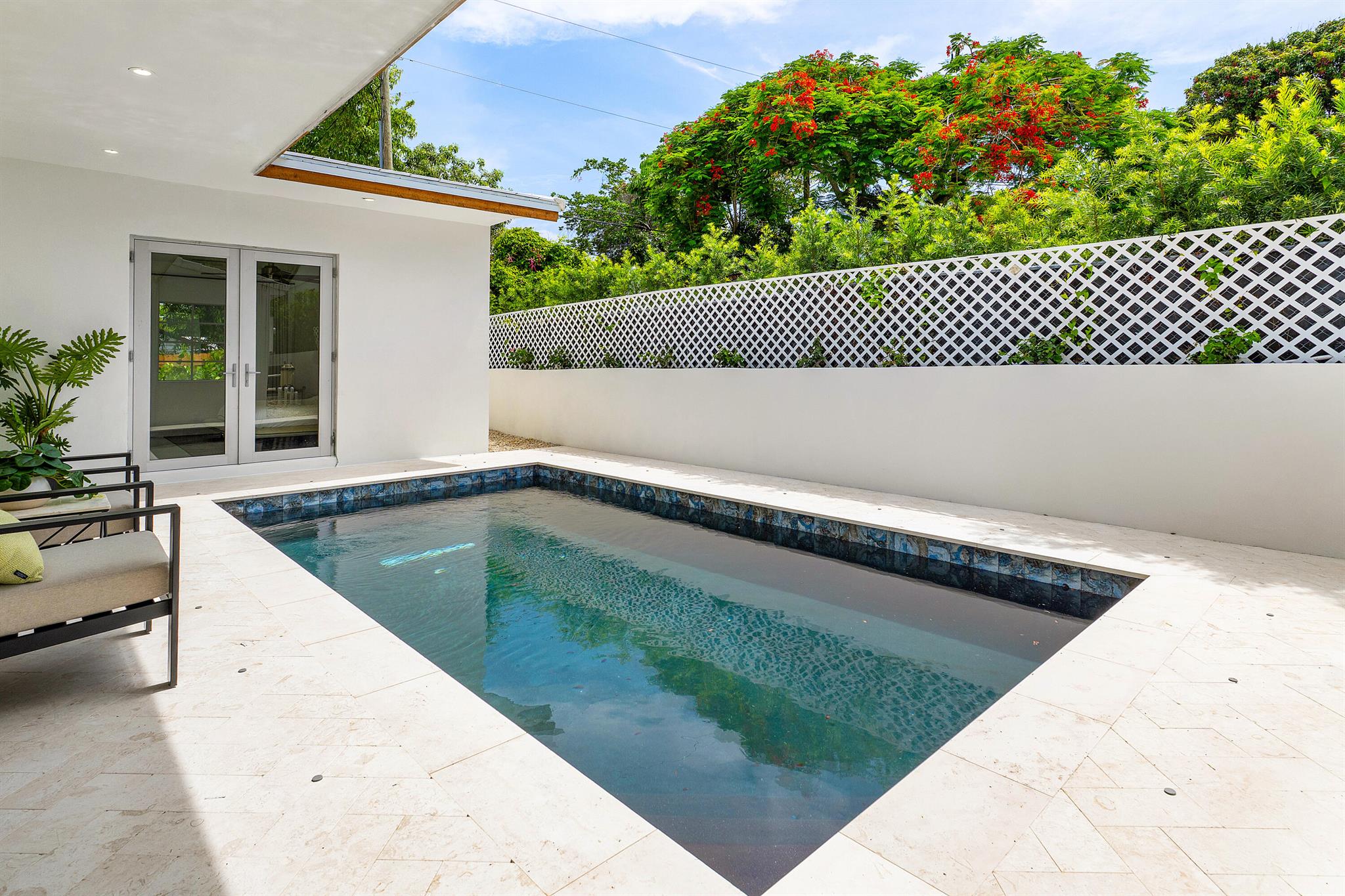 FLAMINGO PARK - Residential Lease