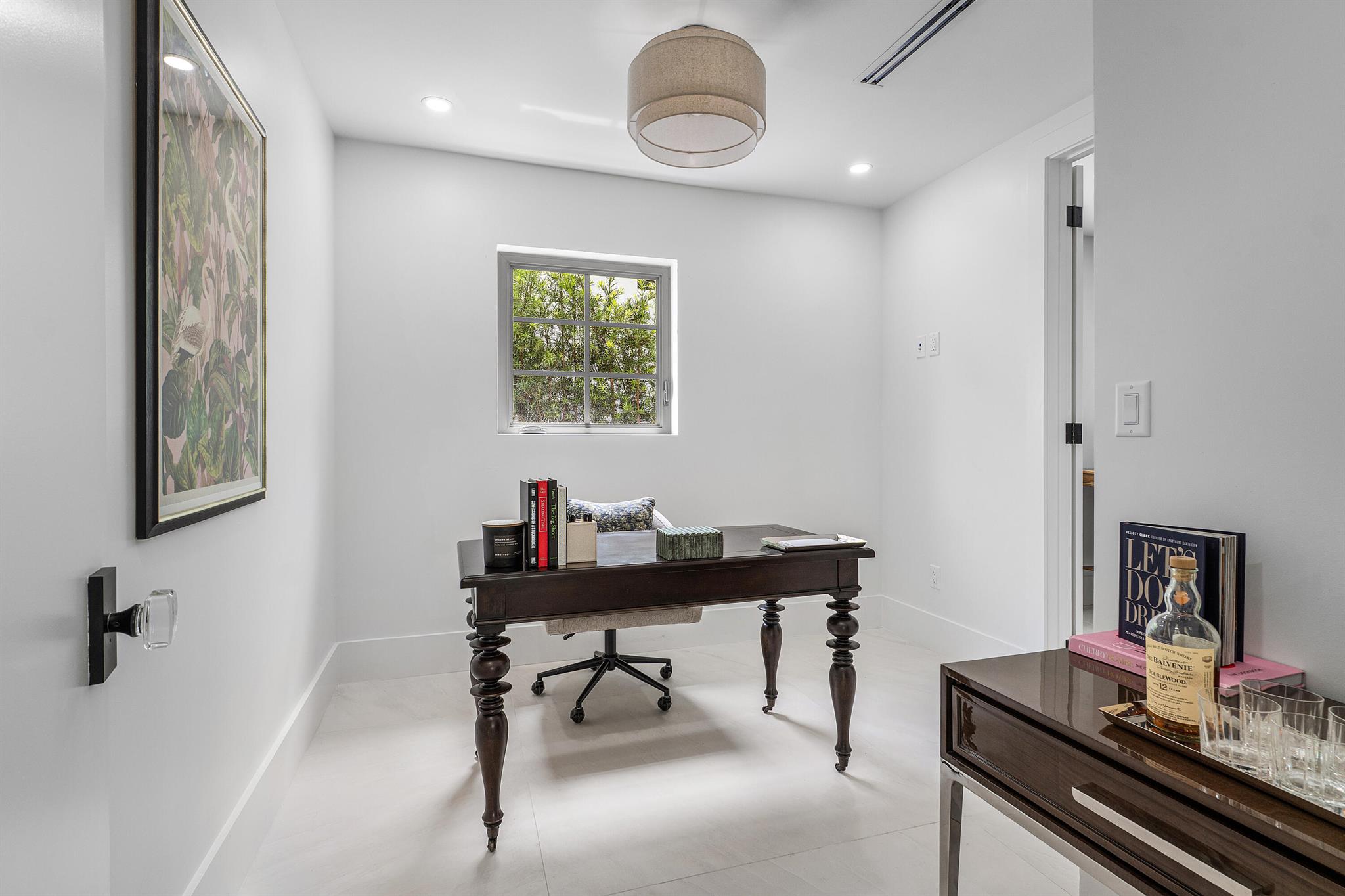 FLAMINGO PARK - Residential Lease