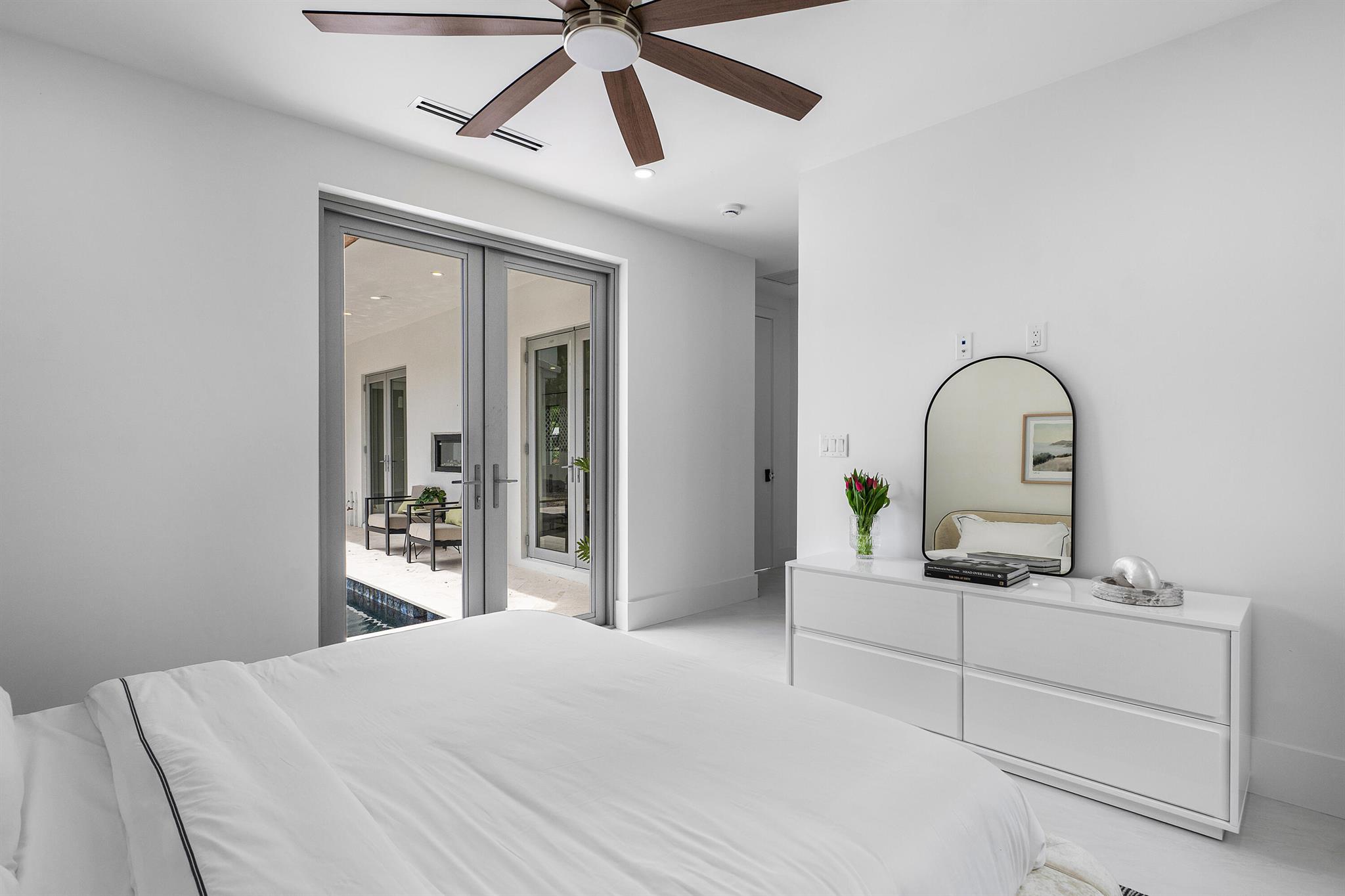 FLAMINGO PARK - Residential Lease