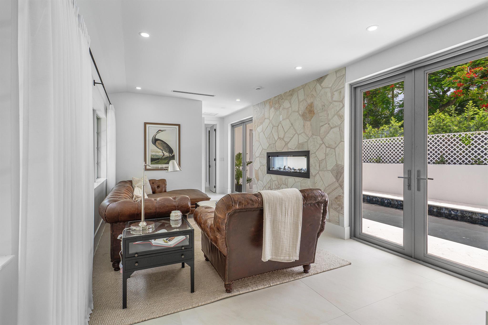 FLAMINGO PARK - Residential Lease