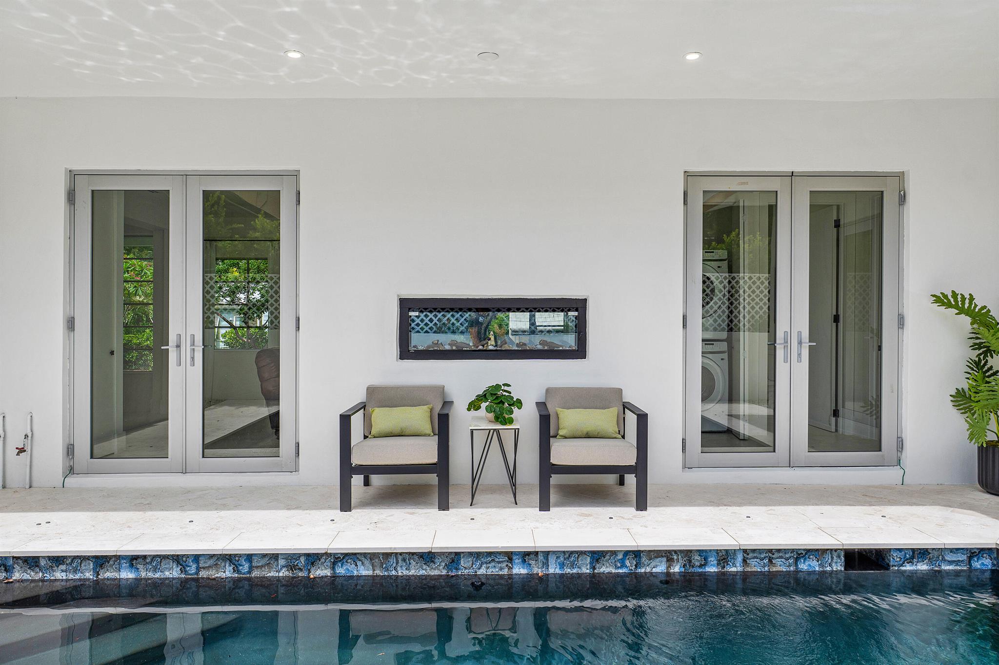 FLAMINGO PARK - Residential Lease