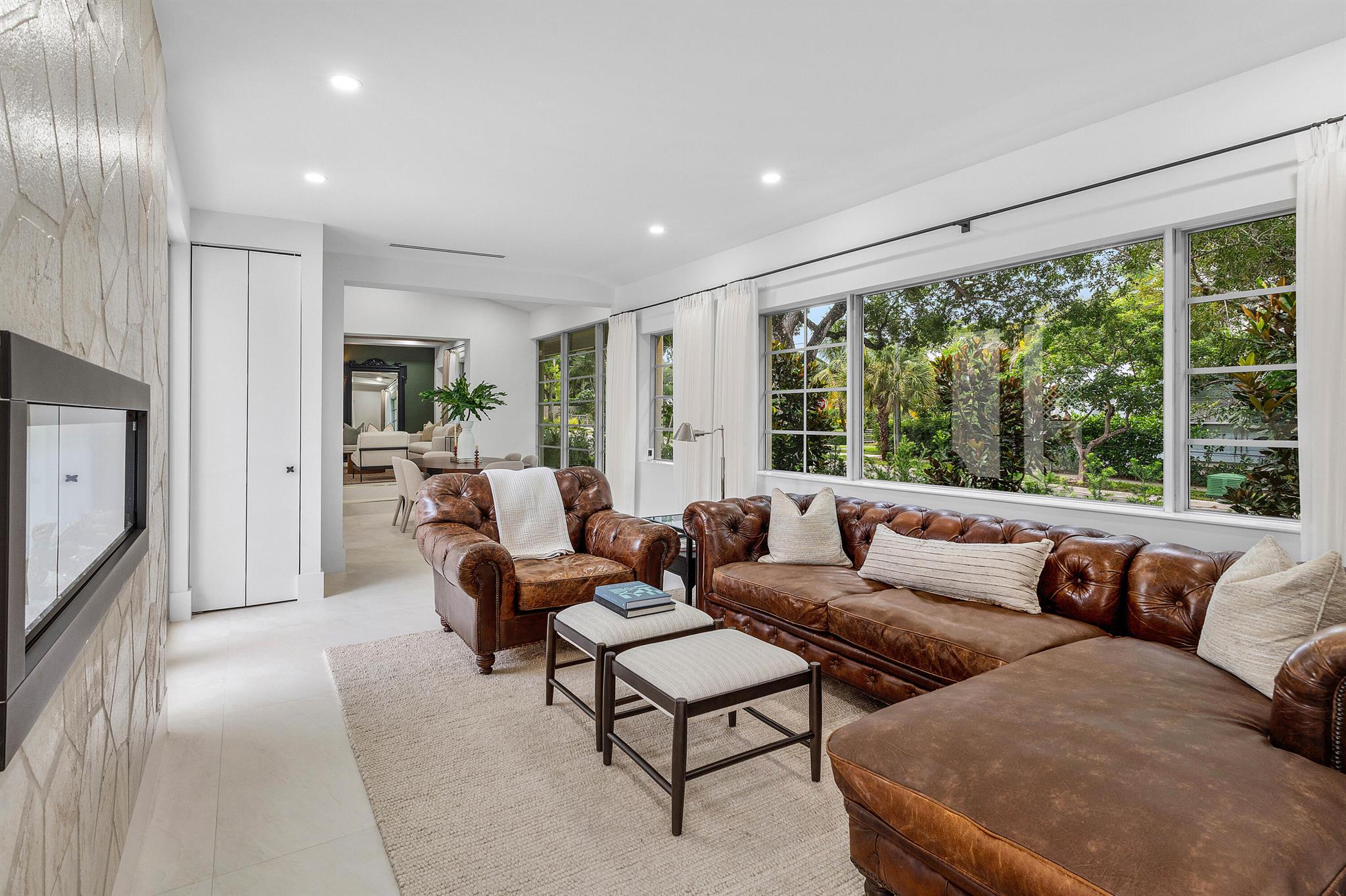 FLAMINGO PARK - Residential Lease