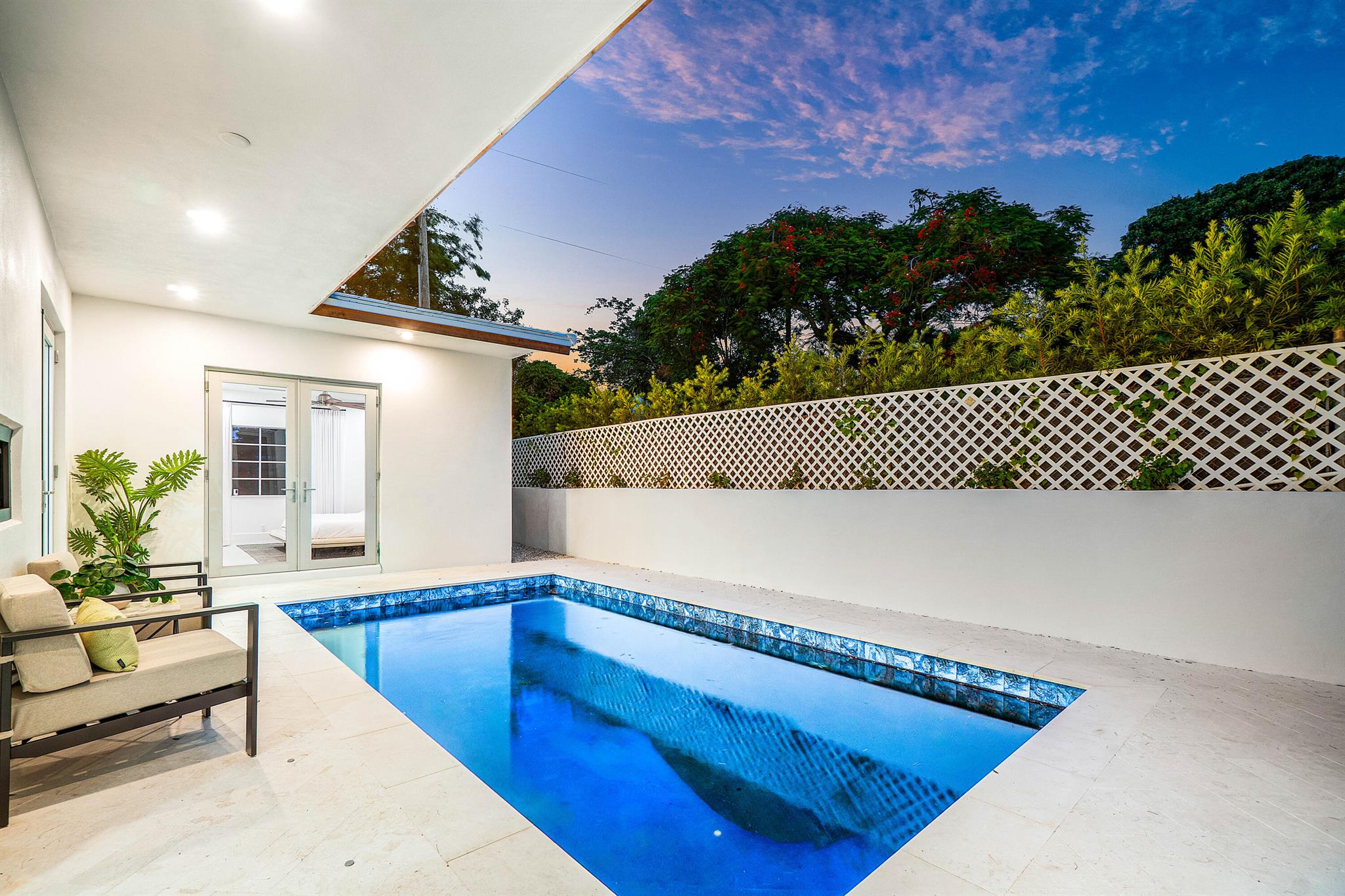 FLAMINGO PARK - Residential Lease