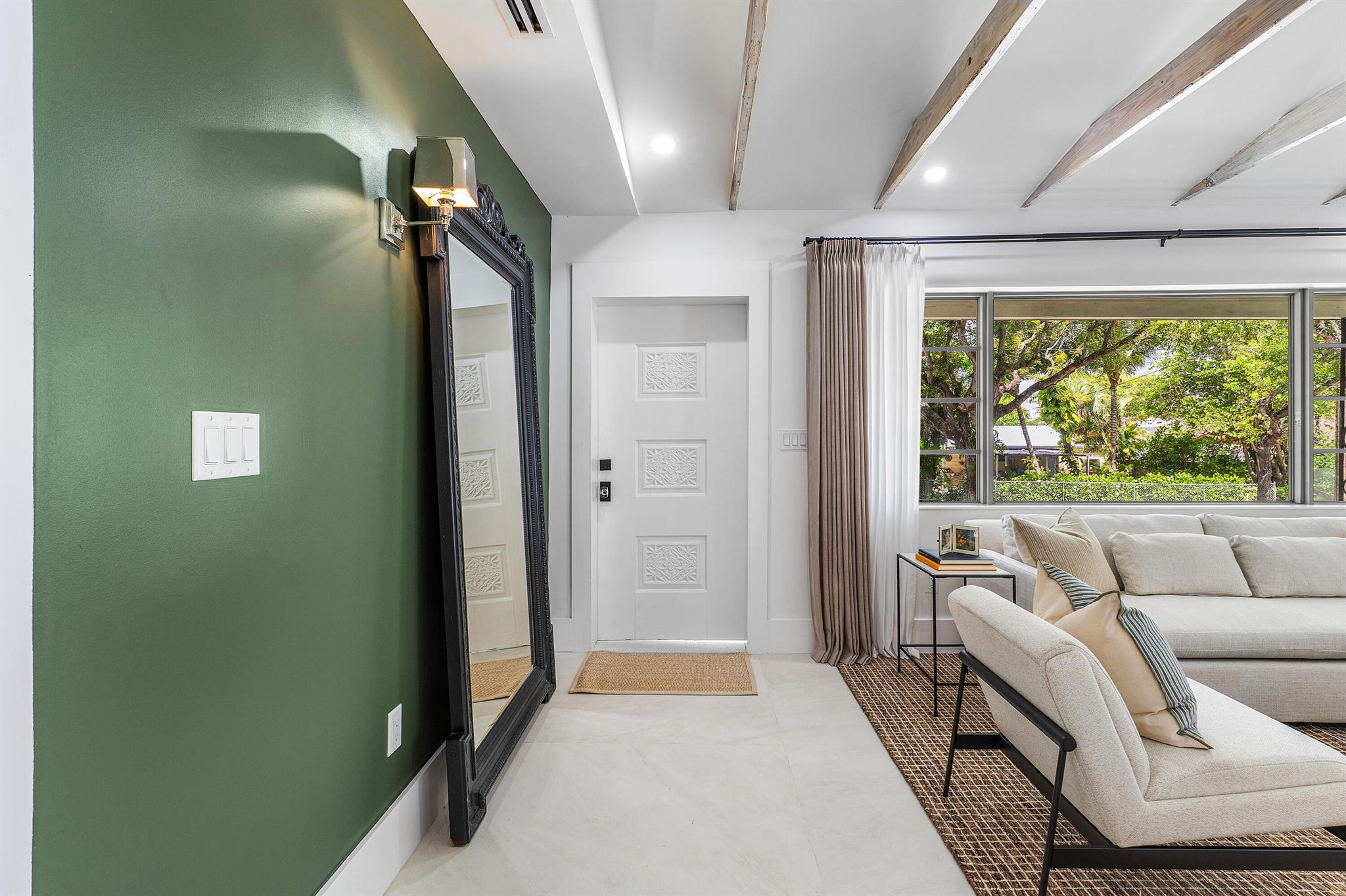 FLAMINGO PARK - Residential Lease