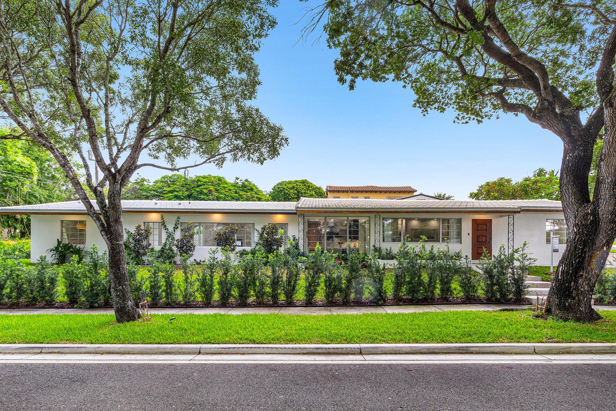 2330 Lake Avenue 2330