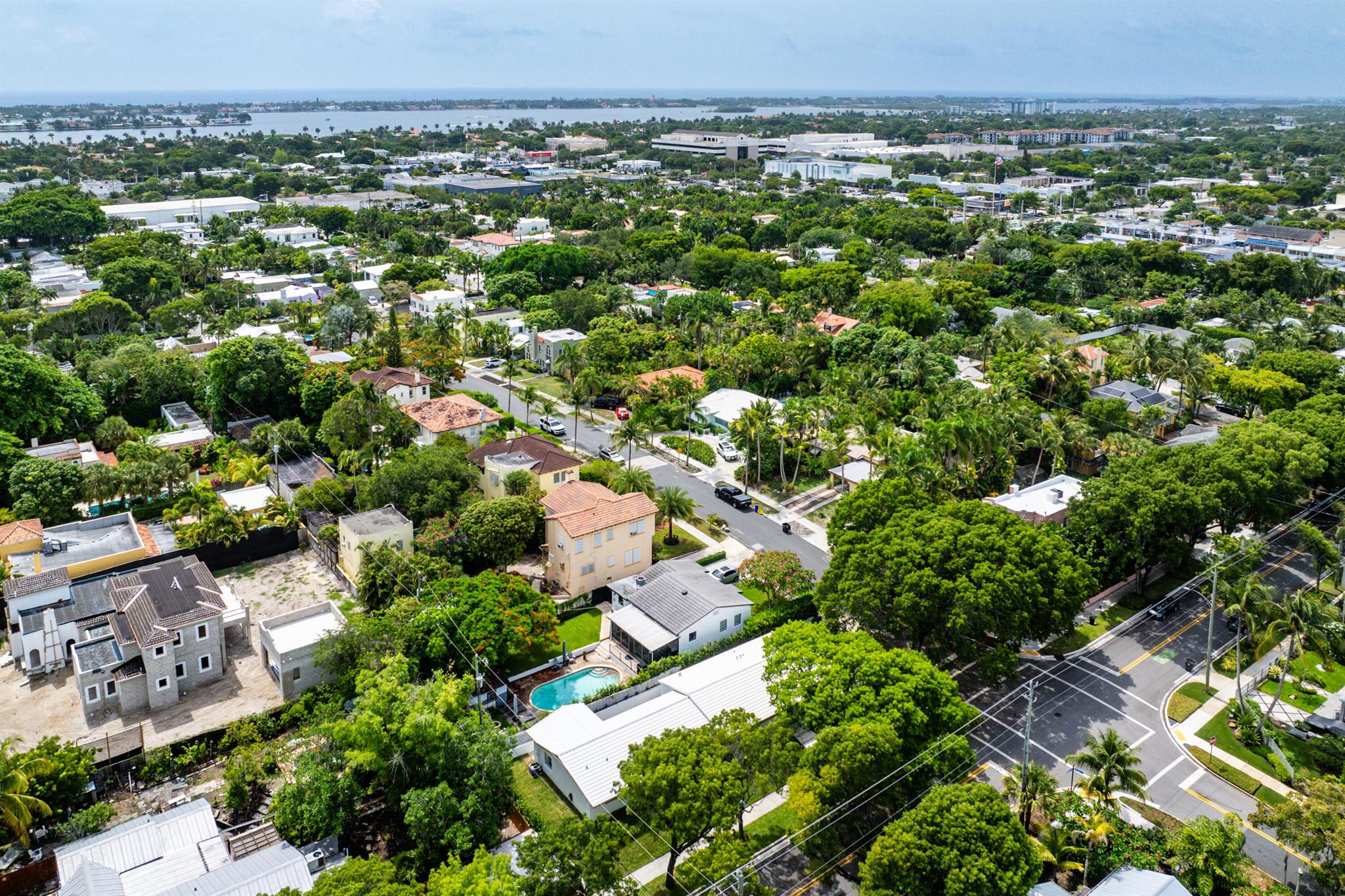 FLAMINGO PARK - Residential Lease