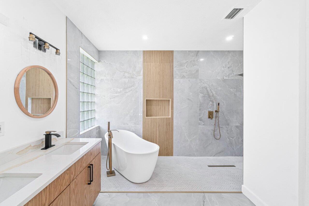 VALENCIA LAKES 3 - Residential