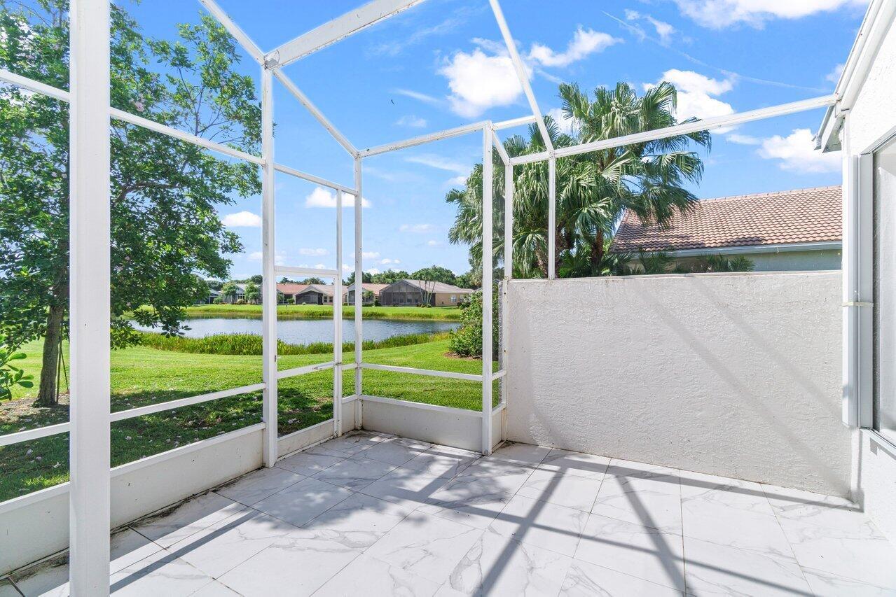 VALENCIA LAKES 3 - Residential