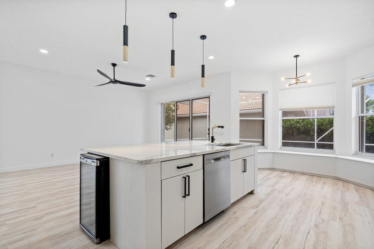 VALENCIA LAKES 3 - Residential