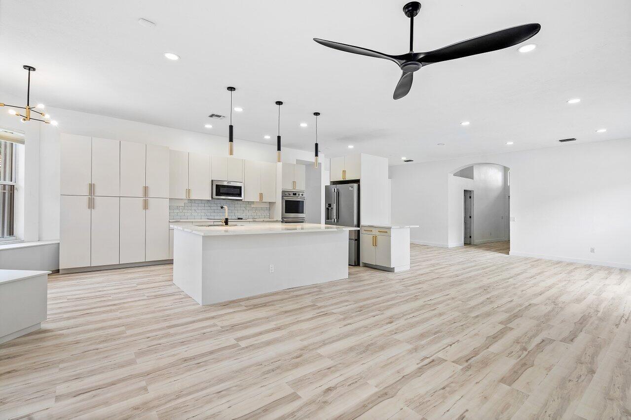 VALENCIA LAKES 3 - Residential