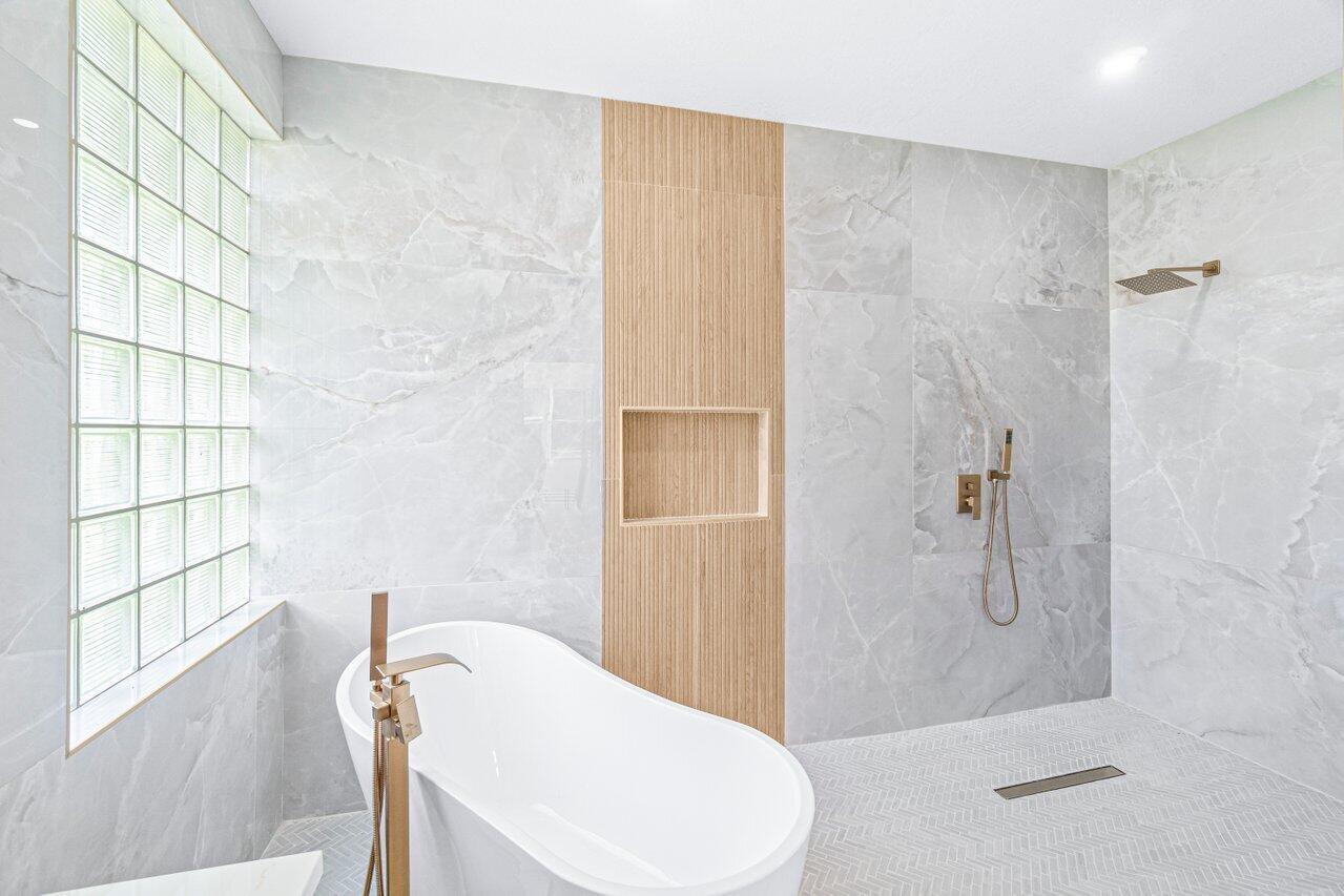 VALENCIA LAKES 3 - Residential