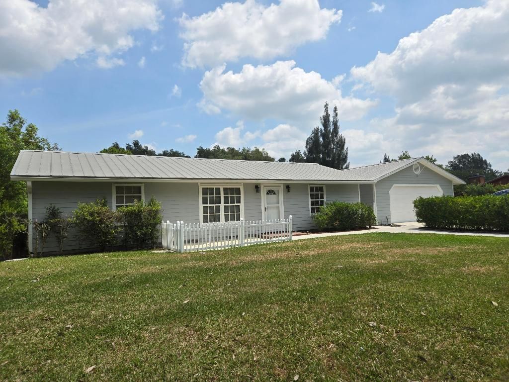 Photo of 12745 165th Road, Jupiter, FL 33478 (MLS # R10989749)