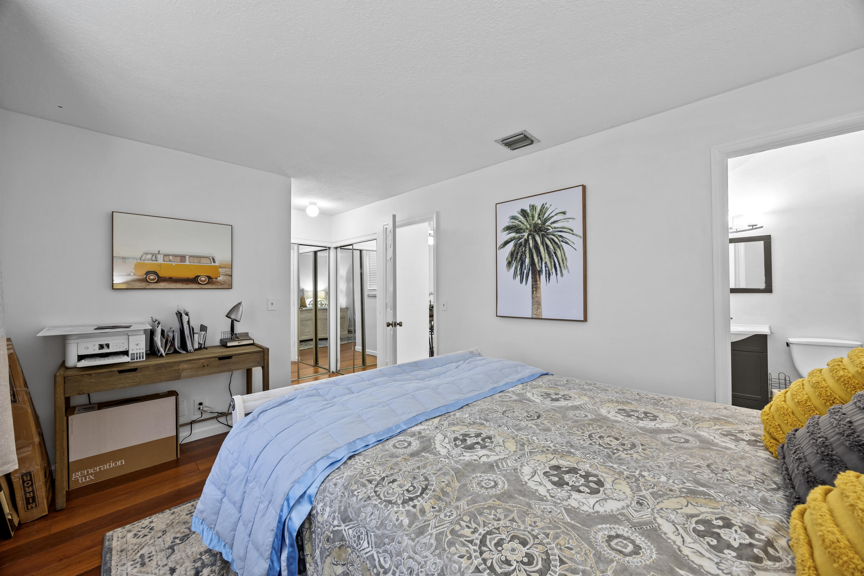 15 Via De Casas Sur 204