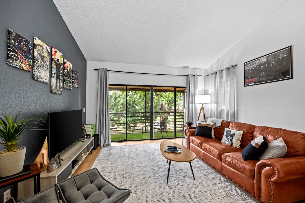 Photo of 15 Via De Casas Sur #204, Boynton Beach, FL 33426 (MLS # B26000595)