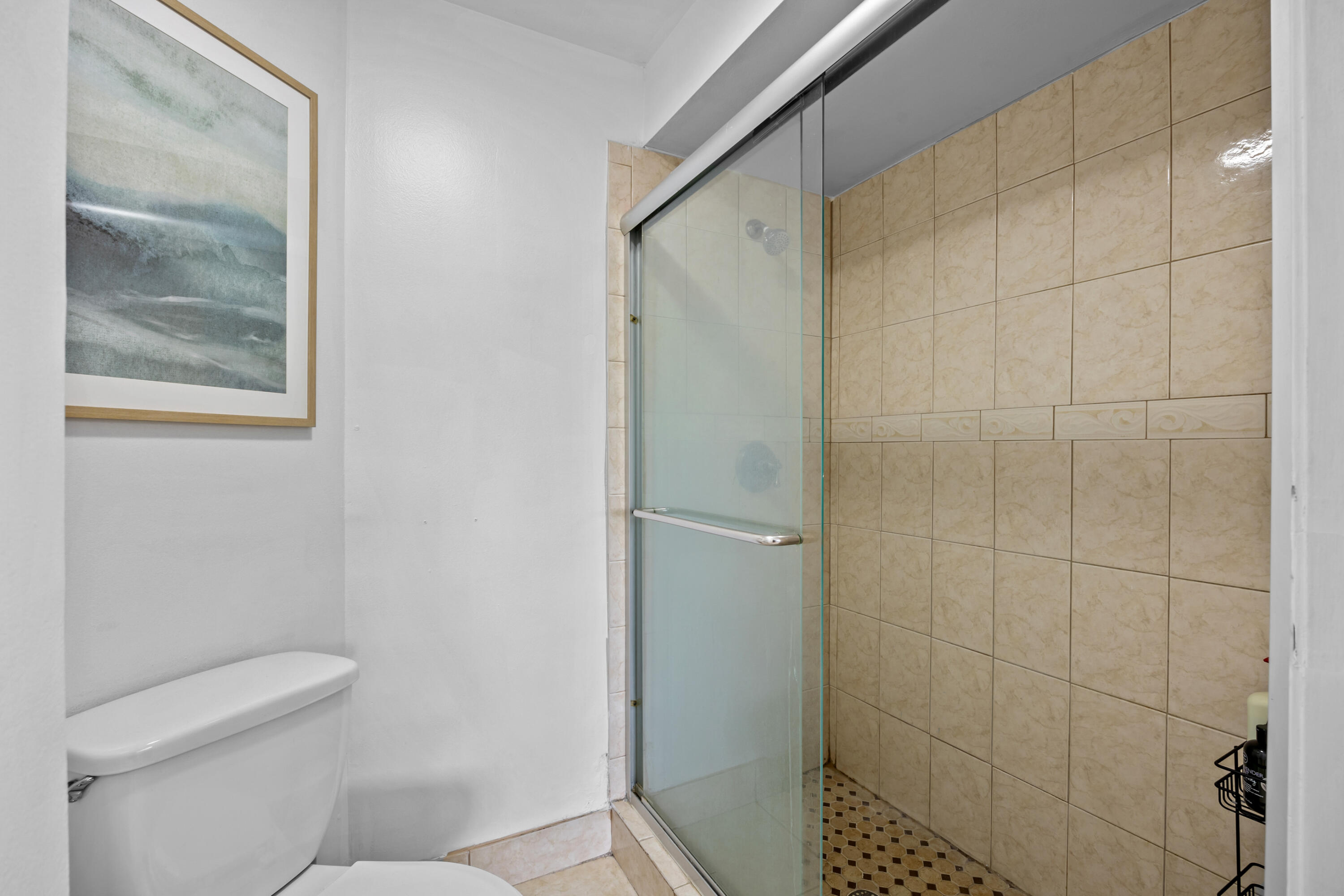 SOUTH LAKE CONDO - Residential Lease