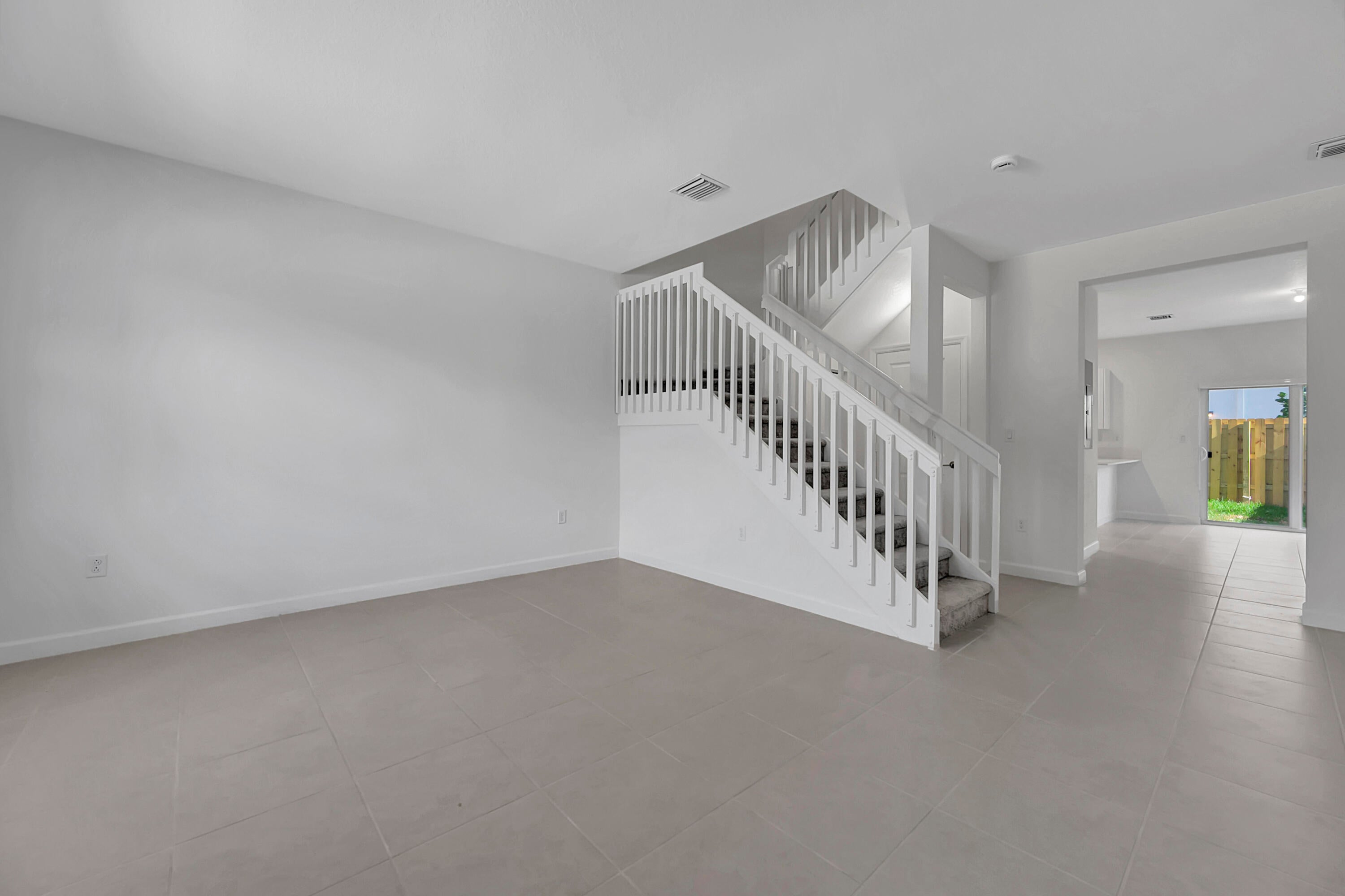 2587 SE 26TH Court