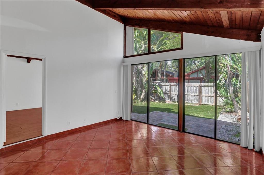 Palm-Aire Village 4th Sec - Residential
