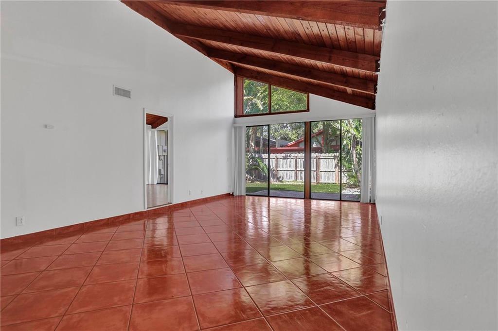 Palm-Aire Village 4th Sec - Residential
