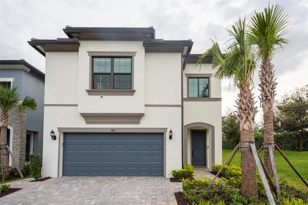 Photo of 4412 Silverwood Lane S, Oakland Park, FL 33309 (MLS # B26041389)