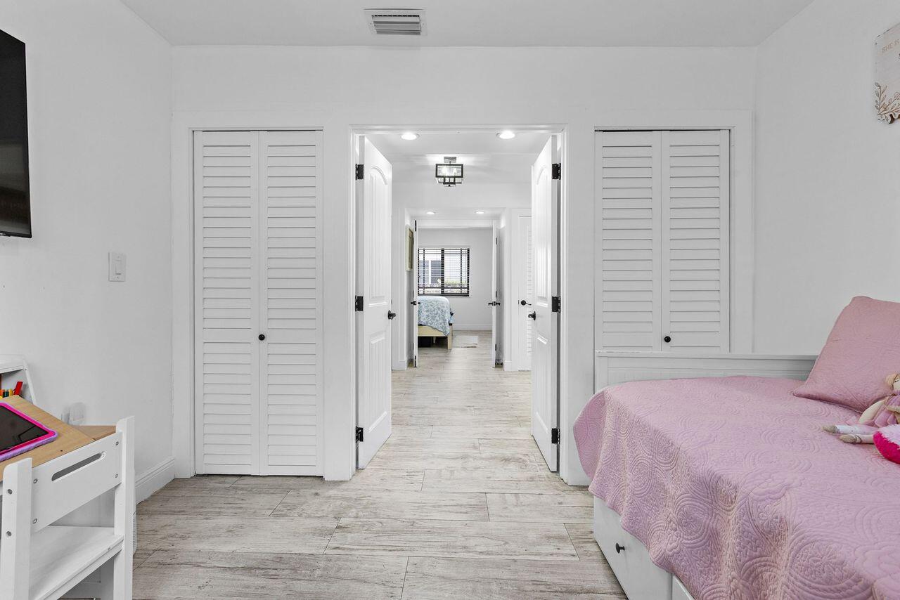 AMD PL OF TAMIAMI GROVES - Residential