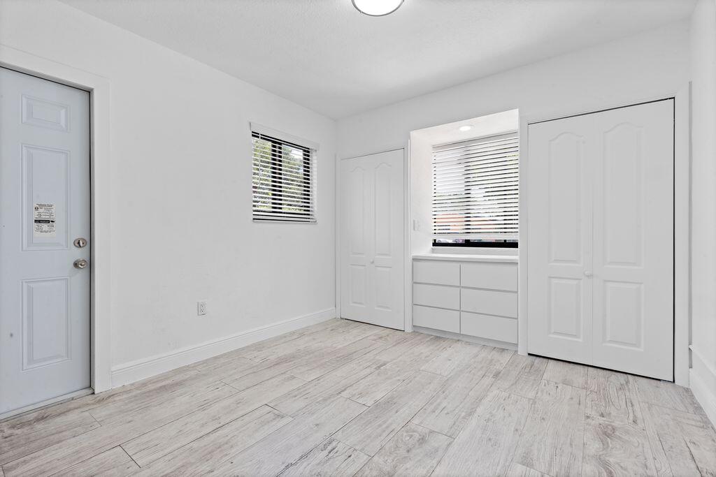 AMD PL OF TAMIAMI GROVES - Residential