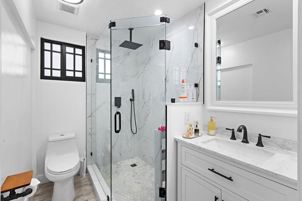 AMD PL OF TAMIAMI GROVES - Residential