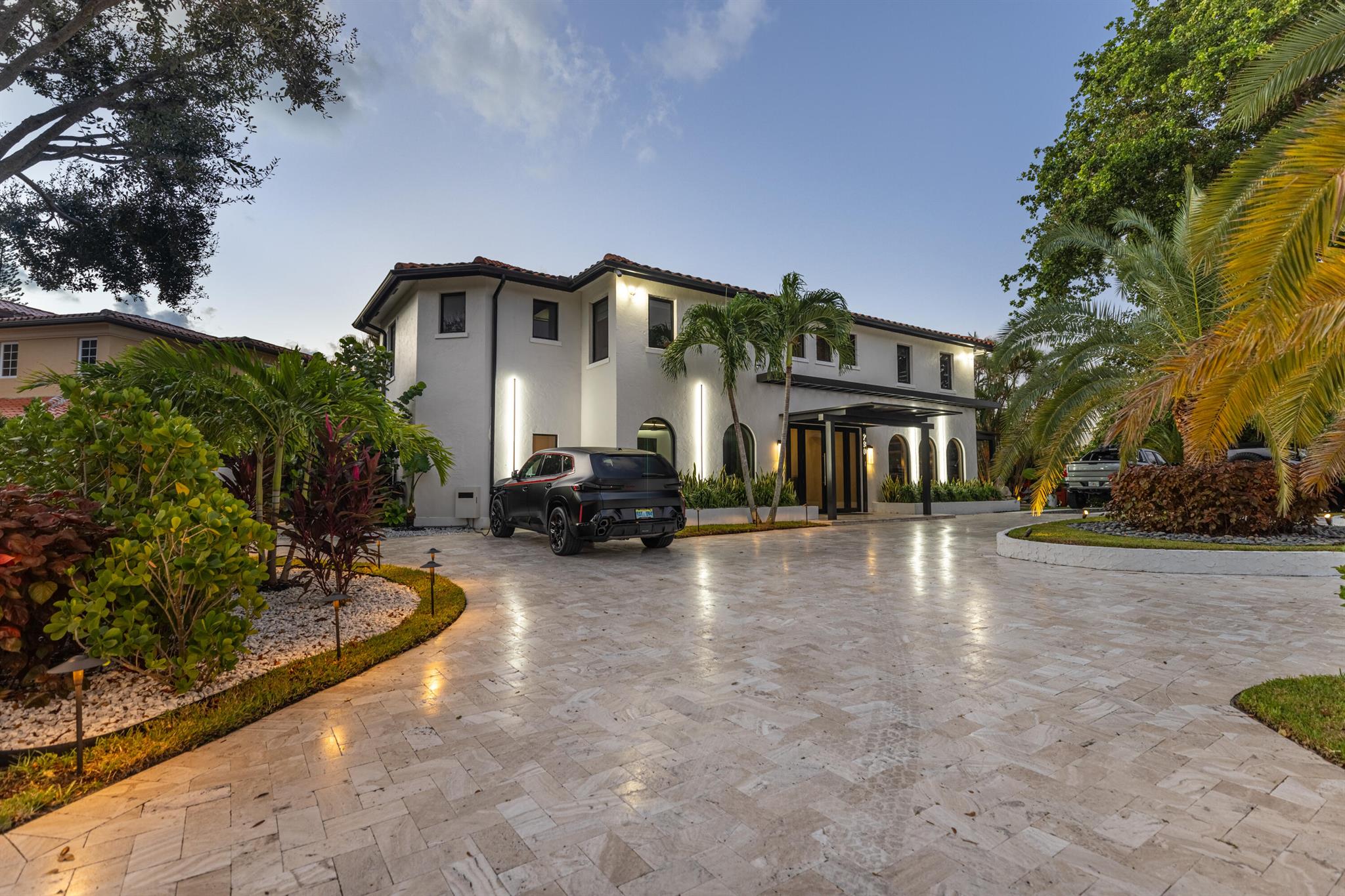 290 NW 6th Street