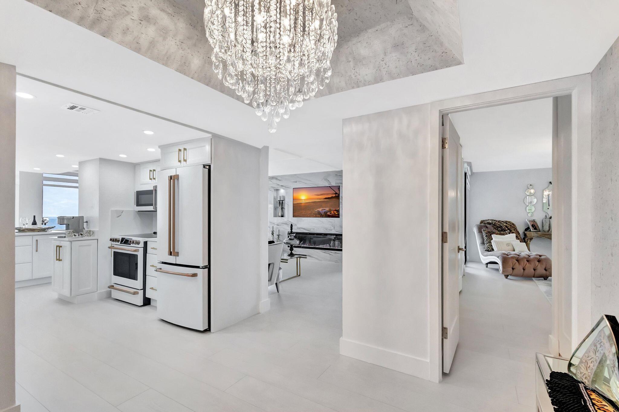 5550 N Ocean Drive 10-A