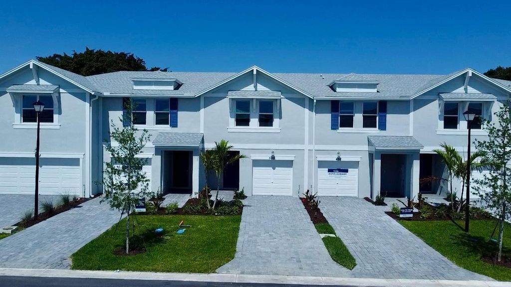 Photo of 500 Salisbury Circle, Fort Pierce, FL 34982 (MLS # R11093845)