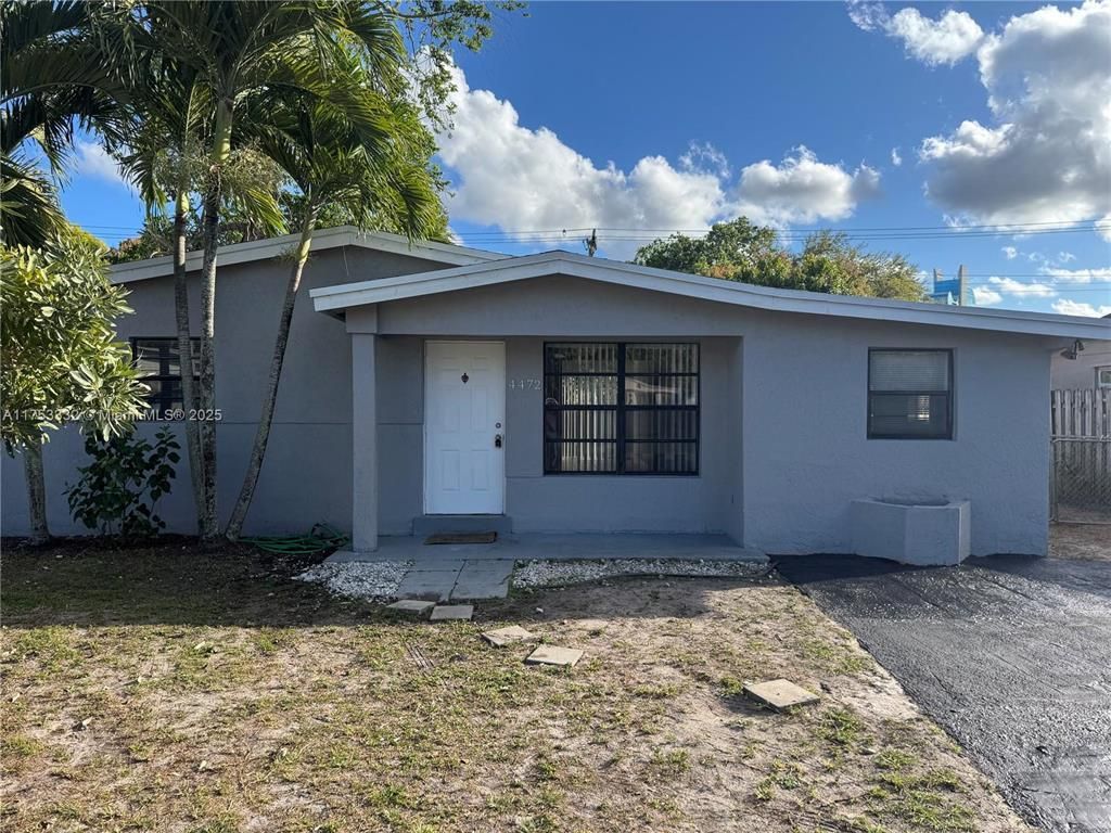 Photo of 4472 SW 50th Street, Dania Beach, FL 33314 (MLS # B26003945)