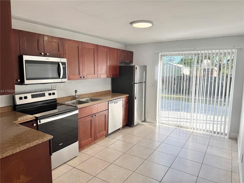 Photo of 4472 SW 50th Street, Dania Beach, FL 33314 (MLS # B26003945)
