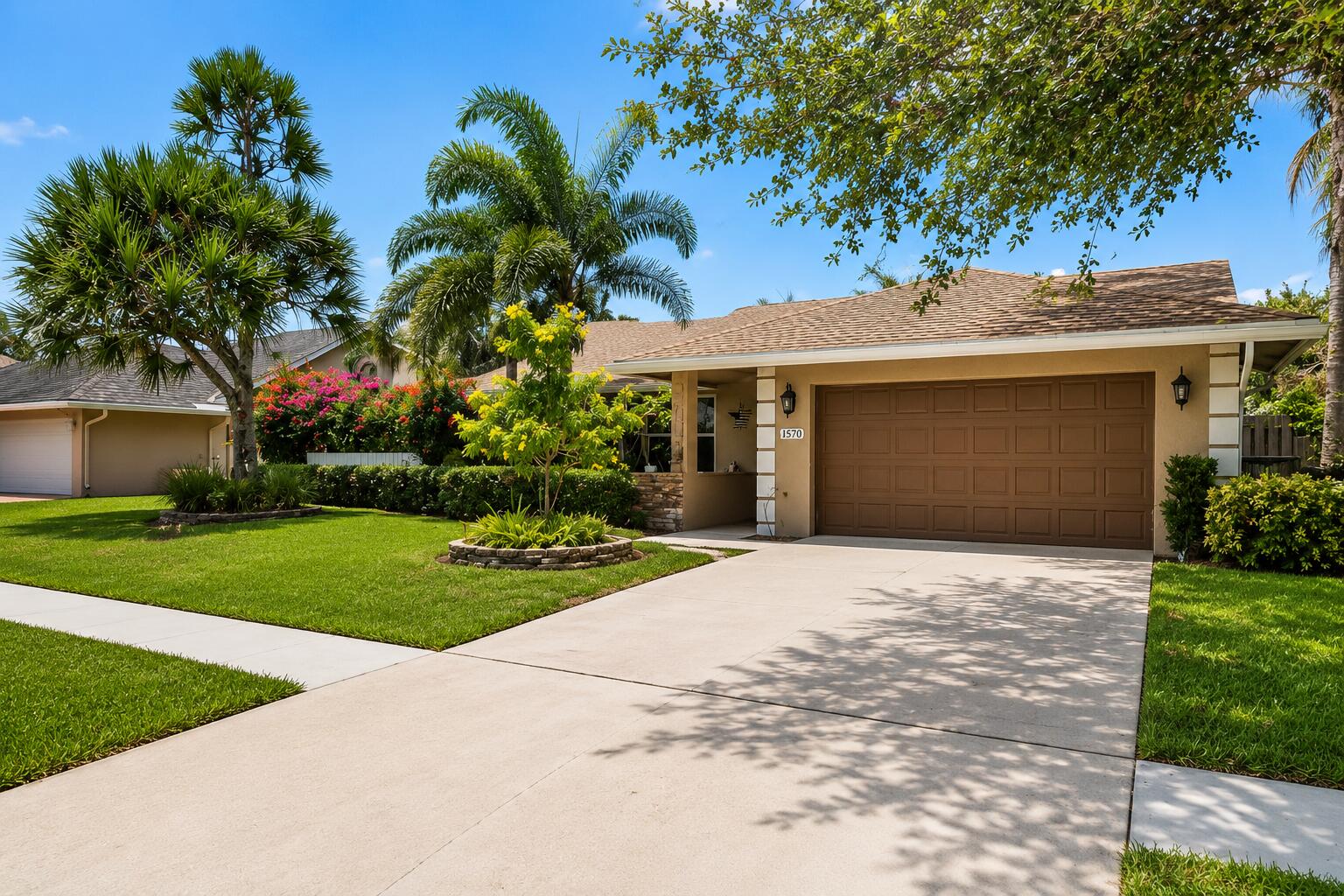Properties 1570 Farmington Avenue