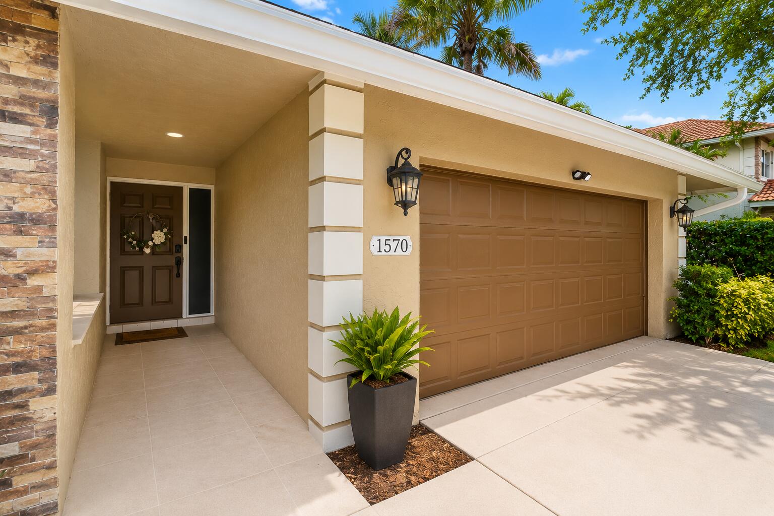 Properties 1570 Farmington Avenue