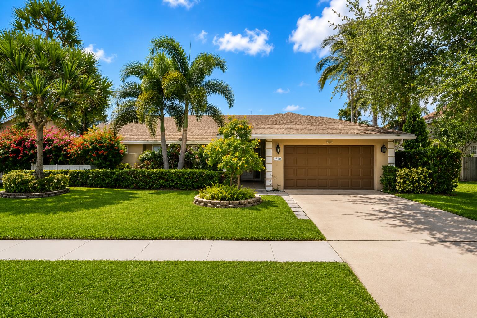 Properties 1570 Farmington Avenue