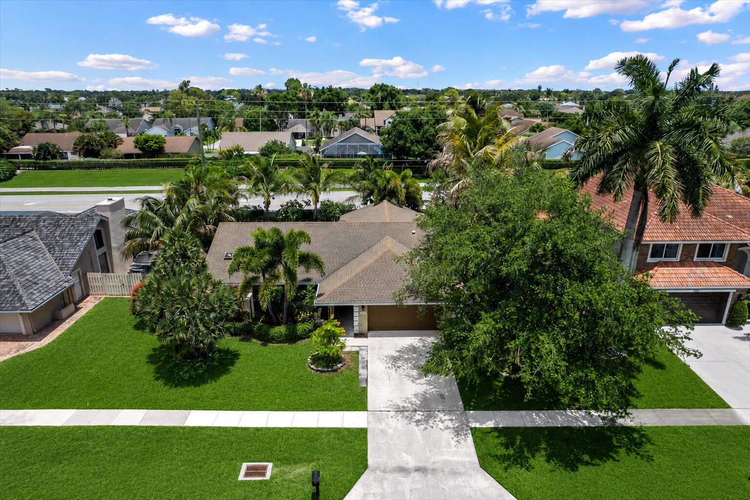 Properties 1570 Farmington Avenue
