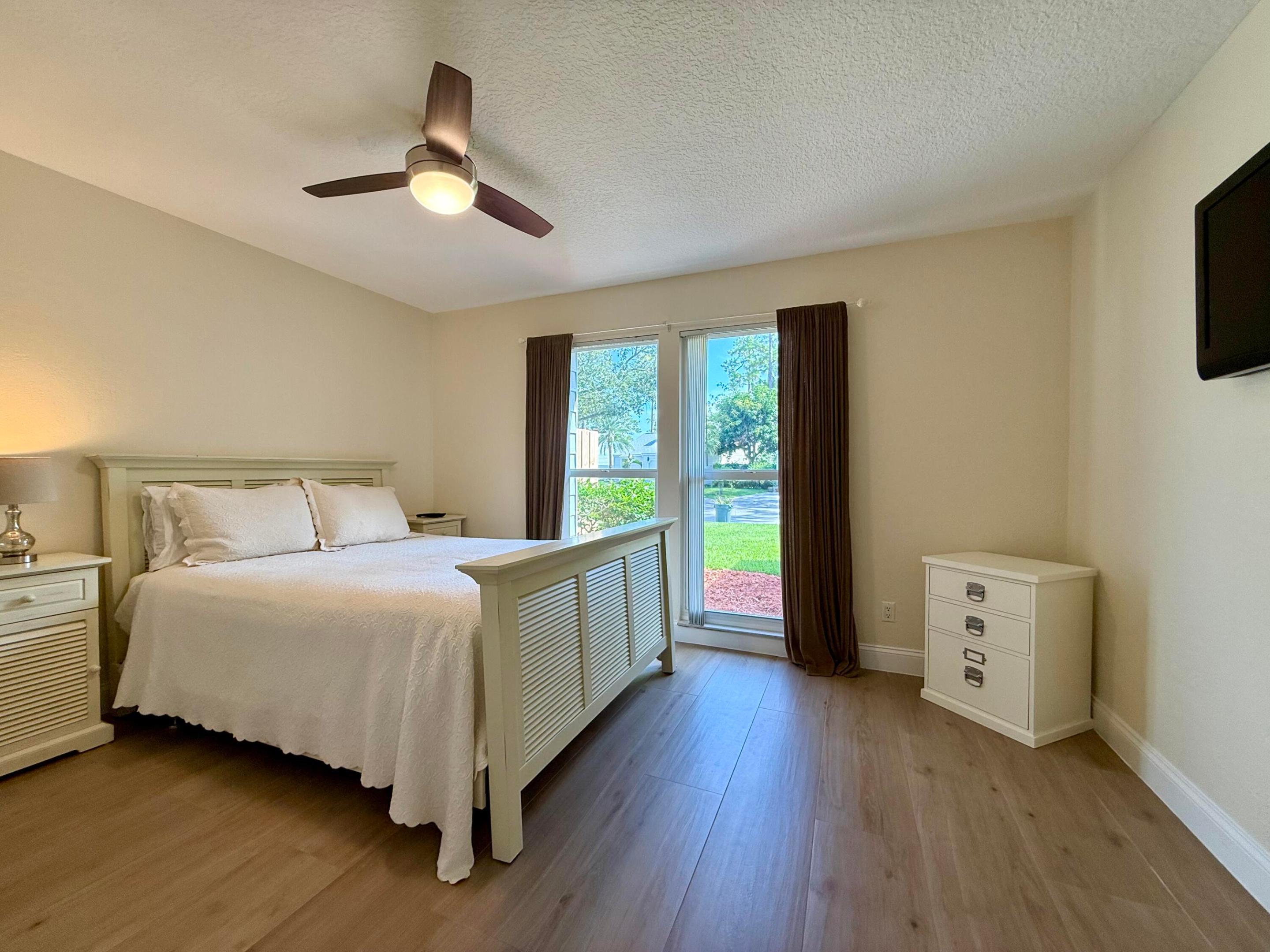 TREE TOPS OF WELLINGTON - Residential Lease