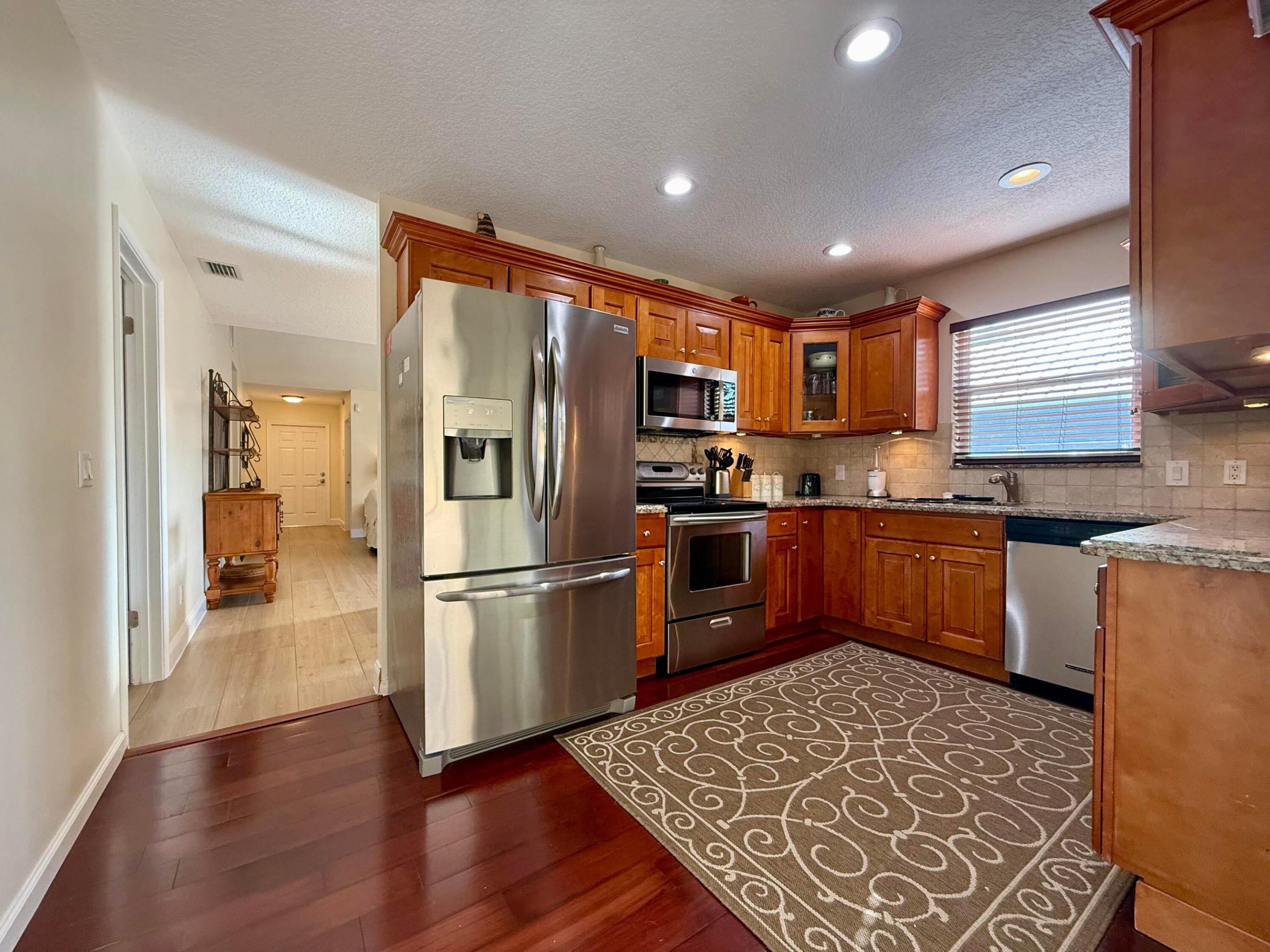 TREE TOPS OF WELLINGTON - Residential Lease