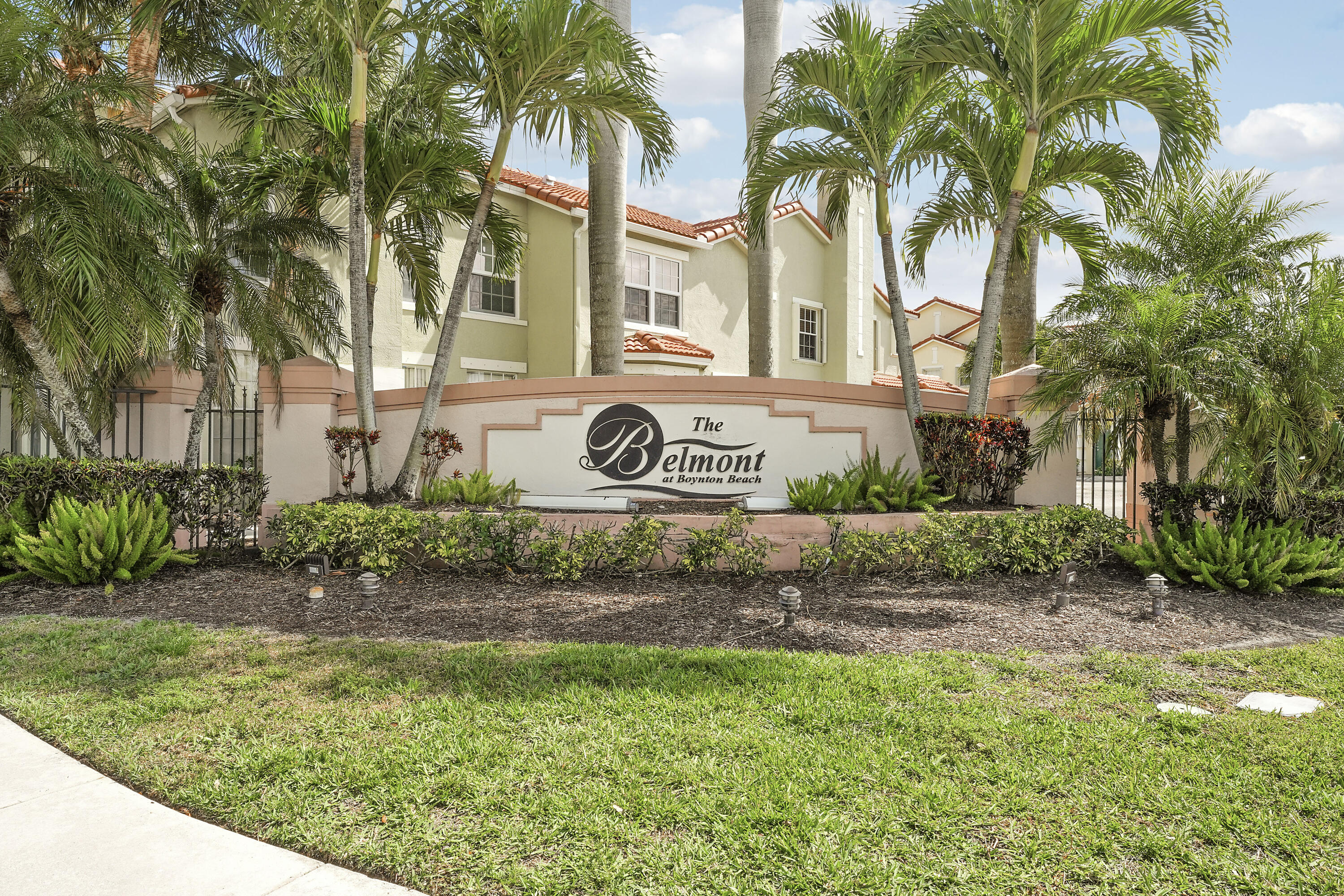 RESIDENCES OF BELMONT AT BOYNTON BEACH CONDO - Residential