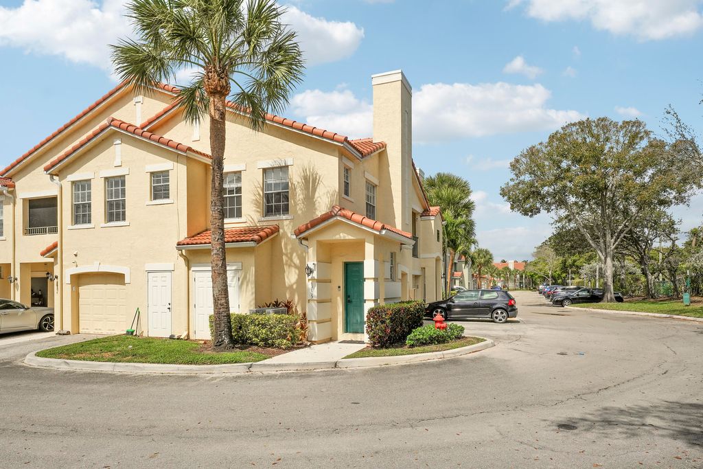 Photo of 1705 Belmont Place, Boynton Beach, FL 33436 (MLS # B26002437)